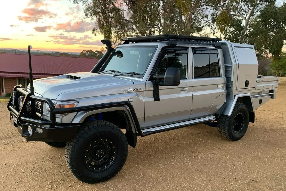 Fixed Canopy Toyota DC Landcruiser 79 silver canopy fixed to tray base